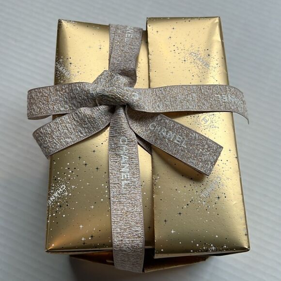 Chanel Gift Wrap Paper & Ribbon - Picture 5 of 10